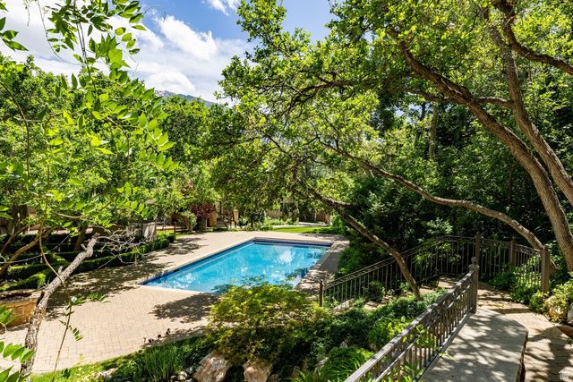 3450 E HIDDEN OAK DR, Cottonwood Heights, UT 84121