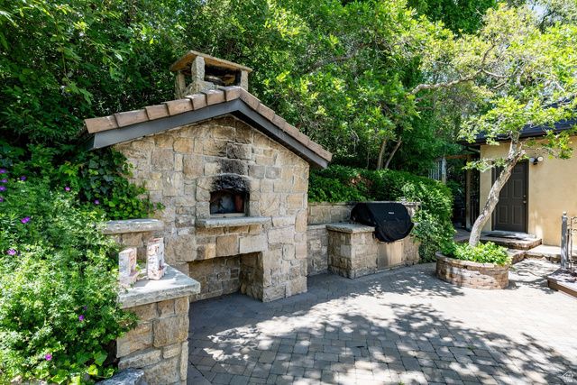 3450 E HIDDEN OAK DR, Cottonwood Heights, UT 84121