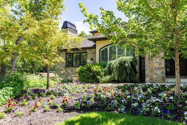 3450 E HIDDEN OAK DR, Cottonwood Heights, UT 84121
