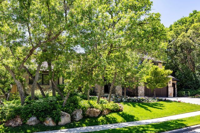 3450 E HIDDEN OAK DR, Cottonwood Heights, UT 84121