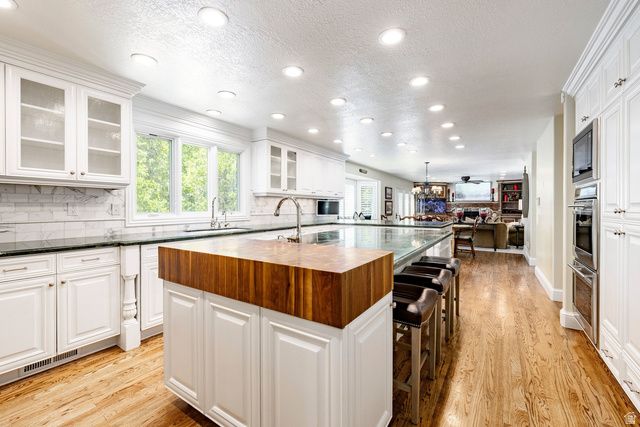 3450 E HIDDEN OAK DR, Cottonwood Heights, UT 84121