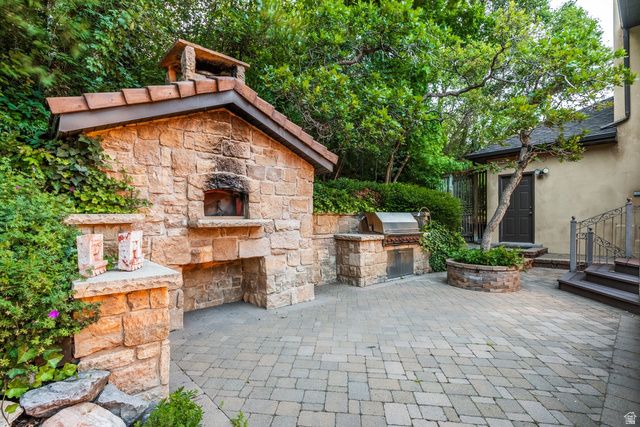 3450 E HIDDEN OAK DR, Cottonwood Heights, UT 84121