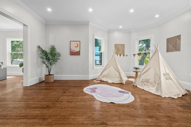 199 Palfrey St, Watertown, MA 02472