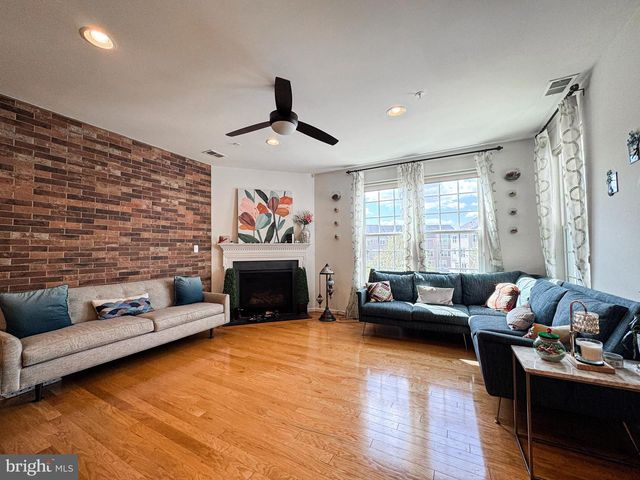 3190 YEAGER DR, Herndon, VA 20171