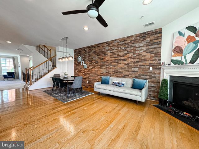 3190 YEAGER DR, Herndon, VA 20171
