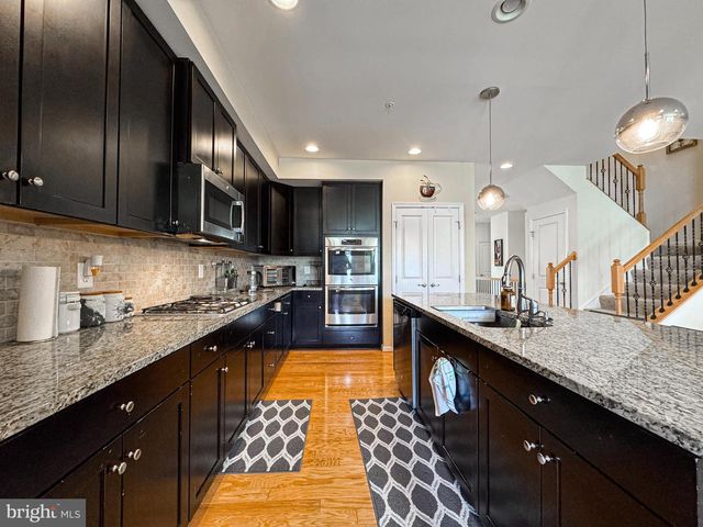 3190 YEAGER DR, Herndon, VA 20171
