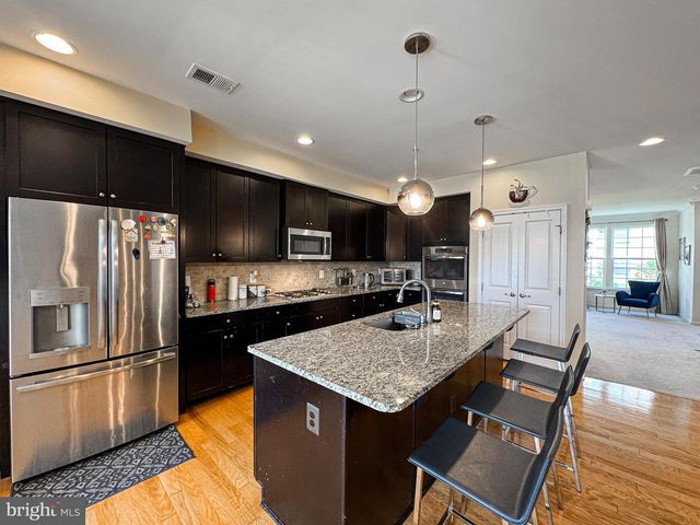 3190 YEAGER DR, Herndon, VA 20171