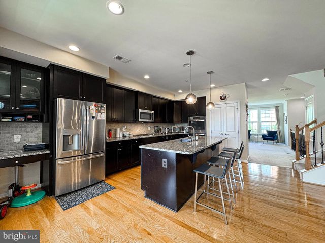 3190 YEAGER DR, Herndon, VA 20171