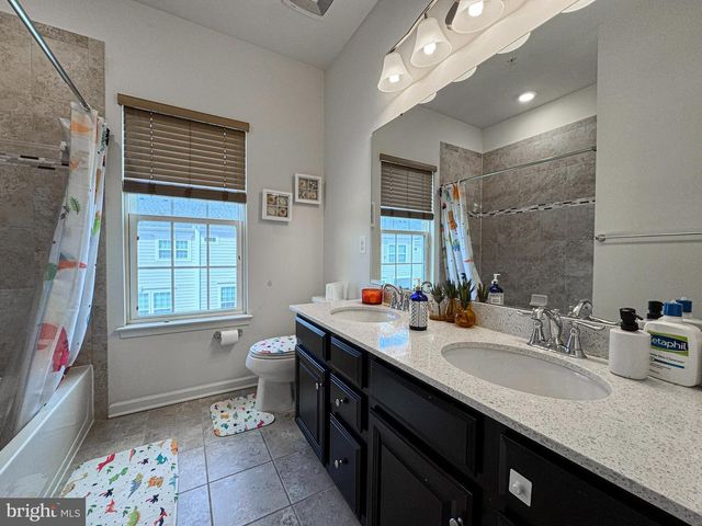 3190 YEAGER DR, Herndon, VA 20171