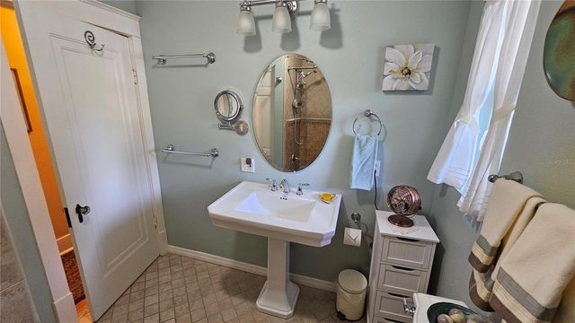 821 N EOLA DRIVE, Orlando, FL 32803