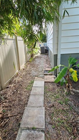 821 N EOLA DRIVE, Orlando, FL 32803