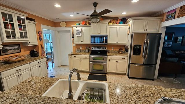 821 N EOLA DRIVE, Orlando, FL 32803