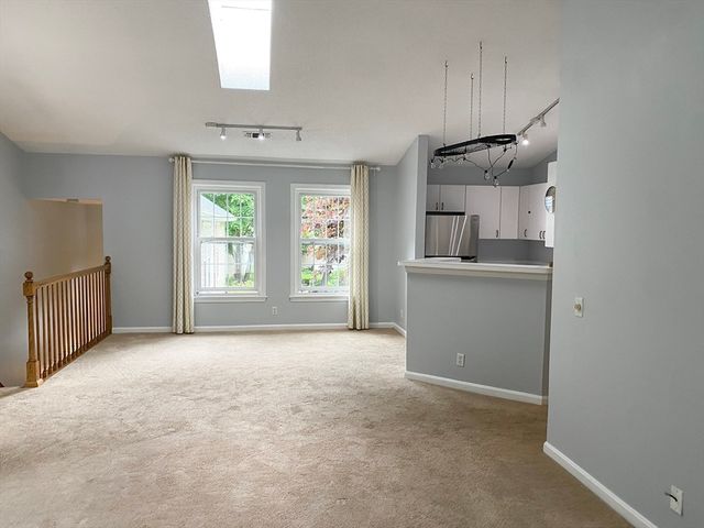 152 Tyson Commons Ln 152, Braintree, MA 02184