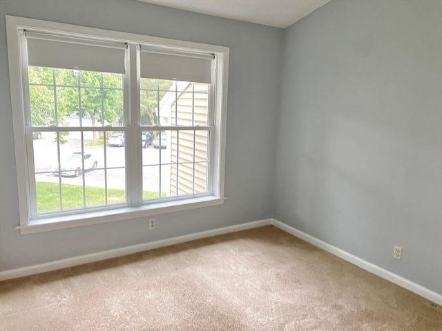 152 Tyson Commons Ln 152, Braintree, MA 02184