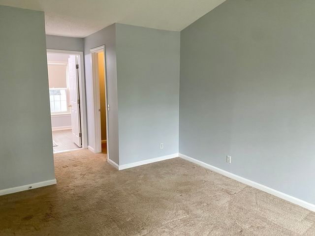 152 Tyson Commons Ln 152, Braintree, MA 02184