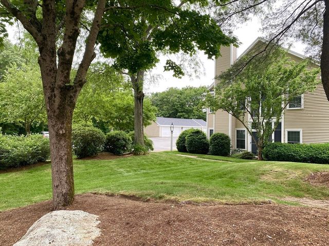 152 Tyson Commons Ln 152, Braintree, MA 02184