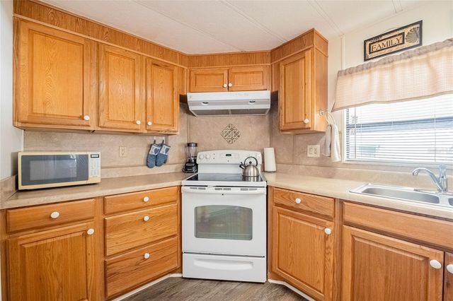 5006 FOX CLIFF DR, Lakeland, FL 33810