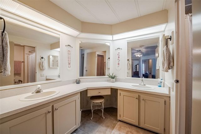 5006 FOX CLIFF DR, Lakeland, FL 33810