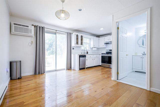 41 Fieldstone Drive, Londonderry, NH 03053