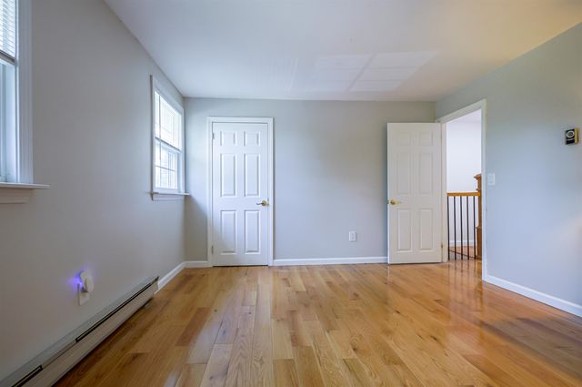 41 Fieldstone Drive, Londonderry, NH 03053