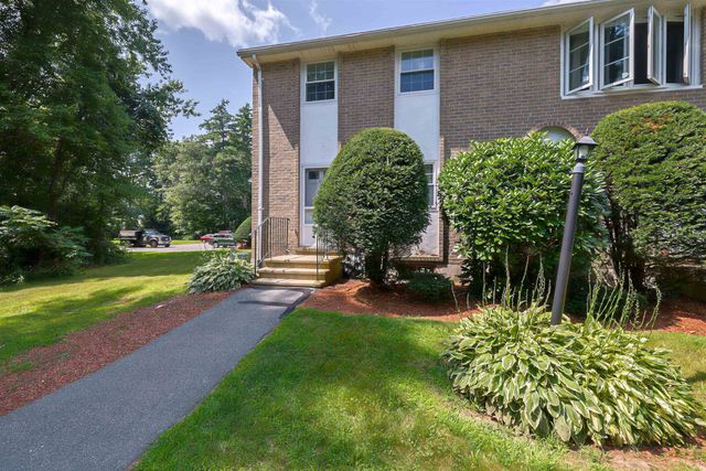 41 Fieldstone Drive, Londonderry, NH 03053