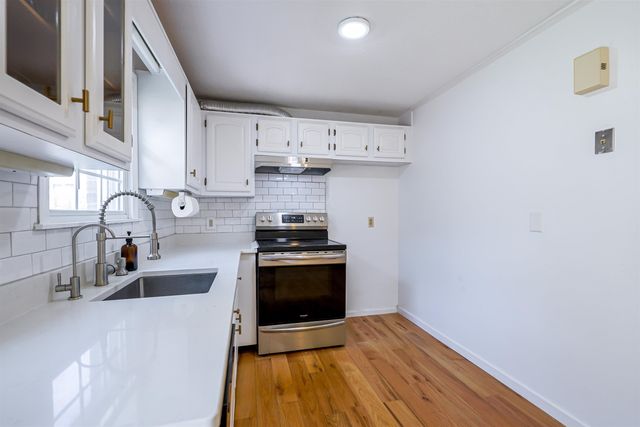 41 Fieldstone Drive, Londonderry, NH 03053