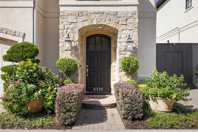 6310 Hermann Lake Drive, Houston, TX 77021
