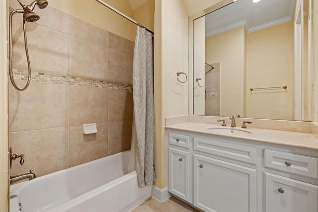 6310 Hermann Lake Drive, Houston, TX 77021