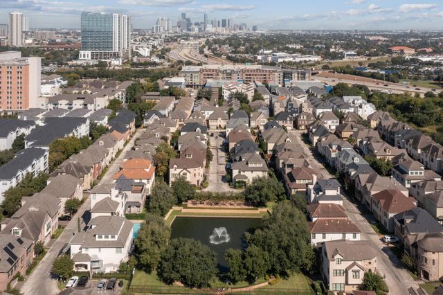 6310 Hermann Lake Drive, Houston, TX 77021