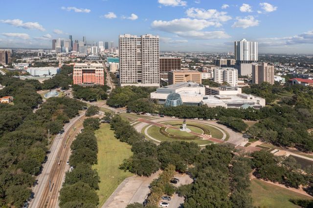 6310 Hermann Lake Drive, Houston, TX 77021