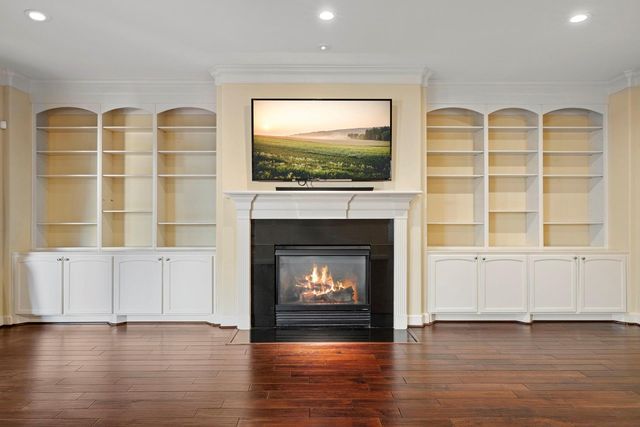 6310 Hermann Lake Drive, Houston, TX 77021