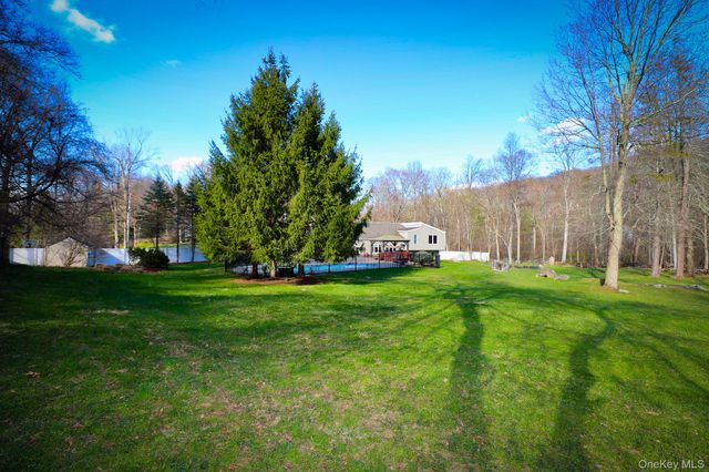 6 Bedell Road, Amawalk, NY 10501