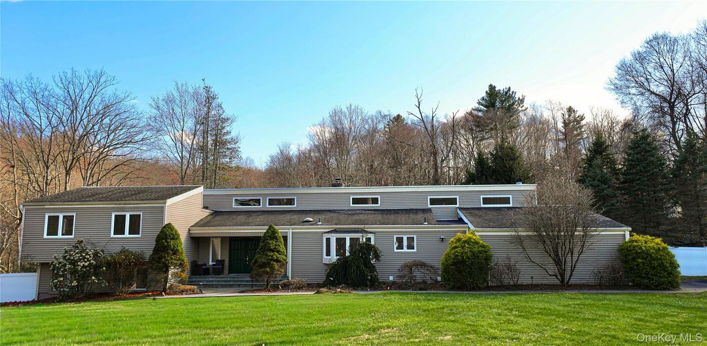 6 Bedell Road, Amawalk, NY 10501