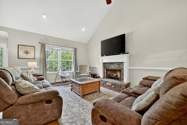 68 Old South Drive, Ellijay, GA 30540