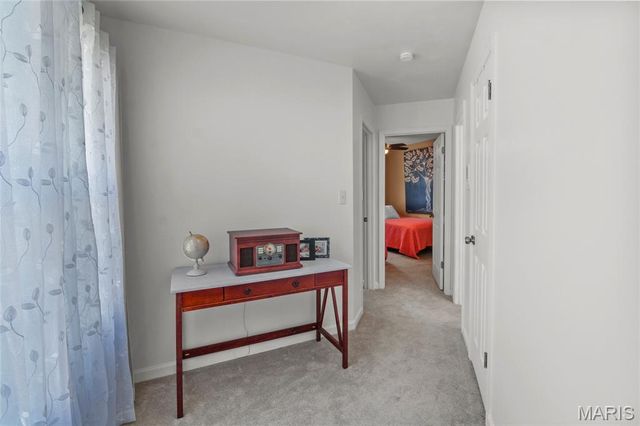 1927 King Arthur Court, St Louis, MO 63146