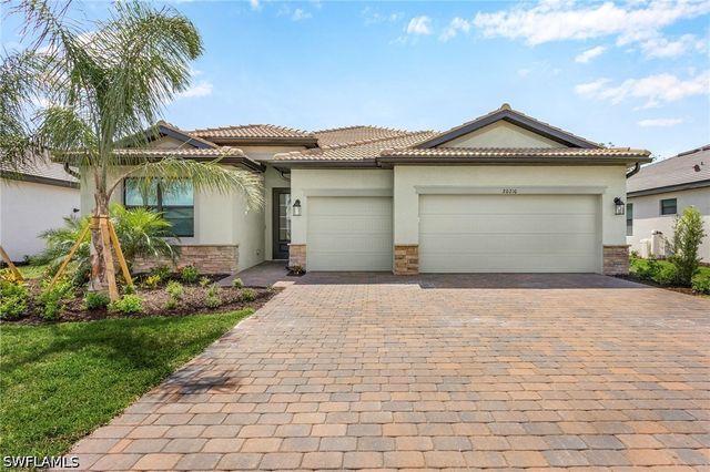 20210 Kingmont DR, Estero, FL 33913