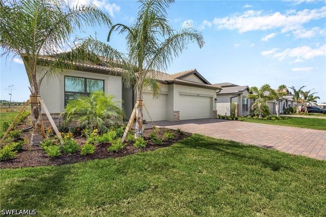 20210 Kingmont DR, Estero, FL 33913