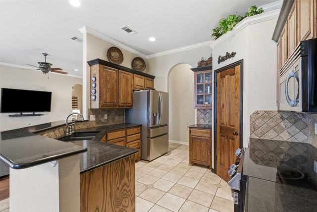 165 Canyon Drive, Decatur, TX 76234