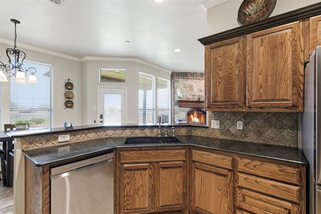 165 Canyon Drive, Decatur, TX 76234