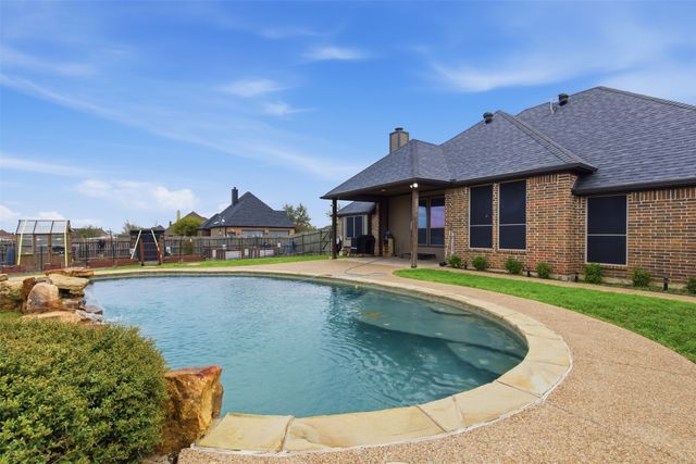 165 Canyon Drive, Decatur, TX 76234