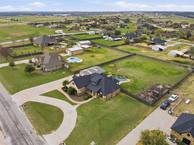 165 Canyon Drive, Decatur, TX 76234