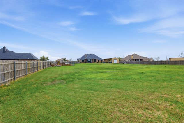 165 Canyon Drive, Decatur, TX 76234