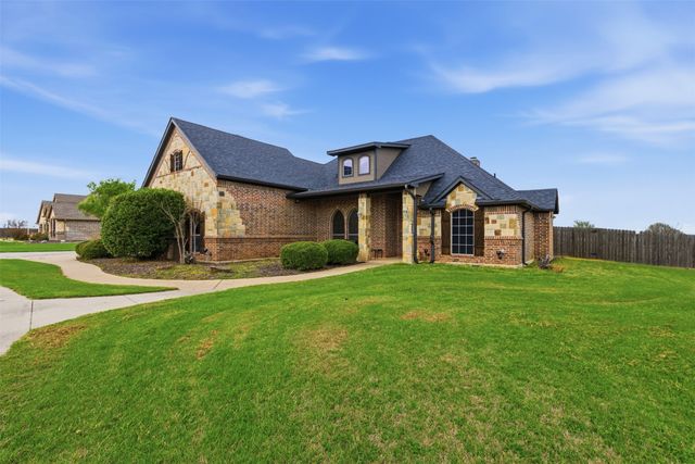 165 Canyon Drive, Decatur, TX 76234