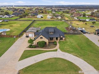 165 Canyon Drive, Decatur, TX 76234