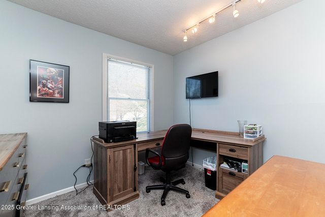 3725 Stoneleigh Drive, Lansing, MI 48910