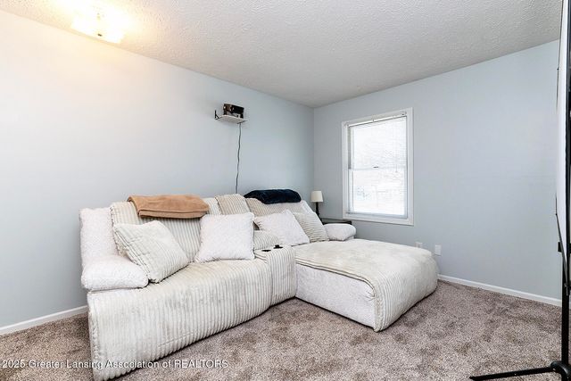 3725 Stoneleigh Drive, Lansing, MI 48910