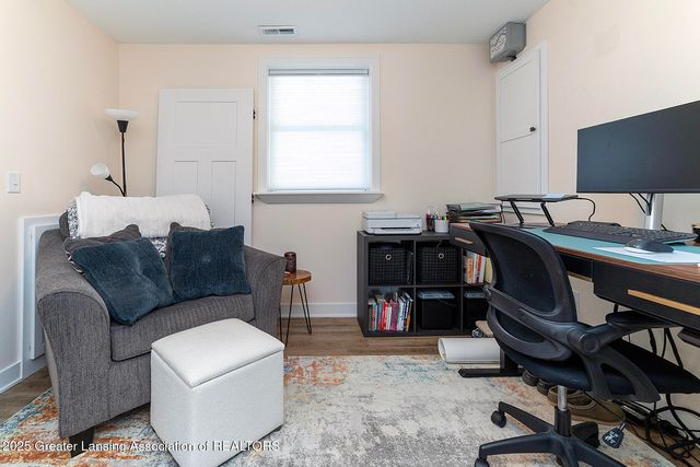 3725 Stoneleigh Drive, Lansing, MI 48910