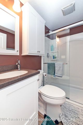 3725 Stoneleigh Drive, Lansing, MI 48910