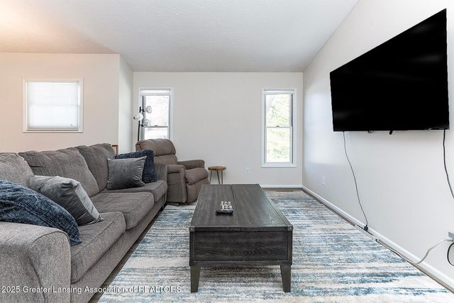 3725 Stoneleigh Drive, Lansing, MI 48910