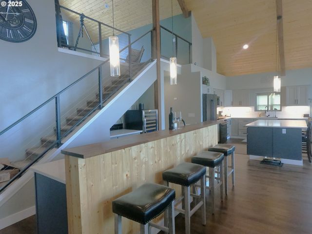 13422 Sw AIRFIELD Ln, Culver, OR 97734